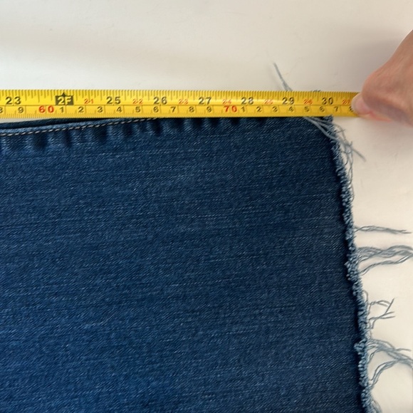 Kut from the Kloth low rise flare leg zip closure blue jeans size 4 - Picture 14 of 16